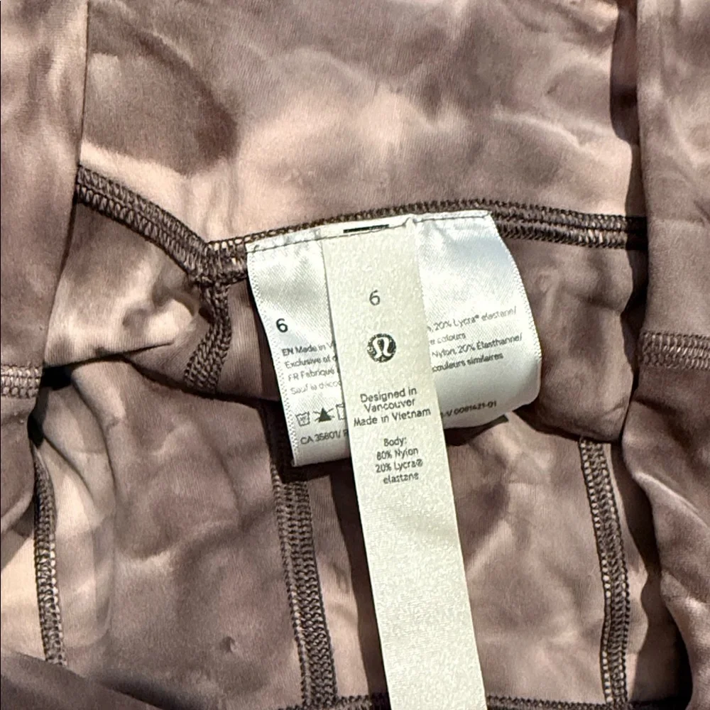 Lululemon Athletica Tie-Dye Leggings - Picture 2 of 4